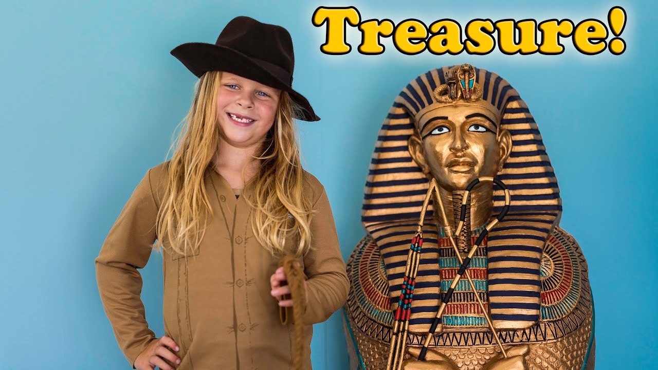 ASSISTANT IndyDiana Jones and the Lost treasure with Mickey Mouse