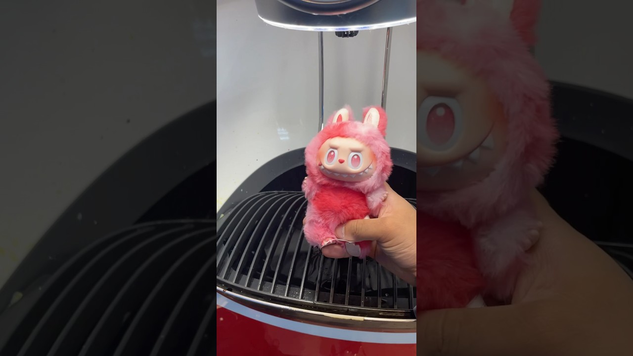 Ever wonder what makes a Labubu Big Into Energy? #labubu #popmart #cute #kawaii #toys #funny