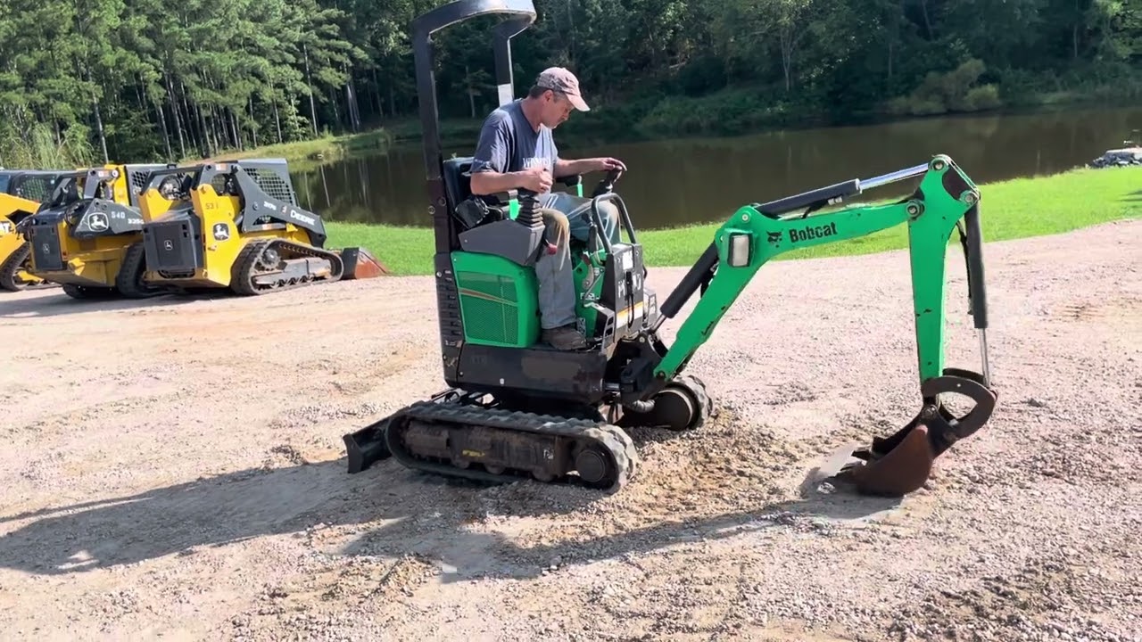 2016 Bobcat 418 Mini EX