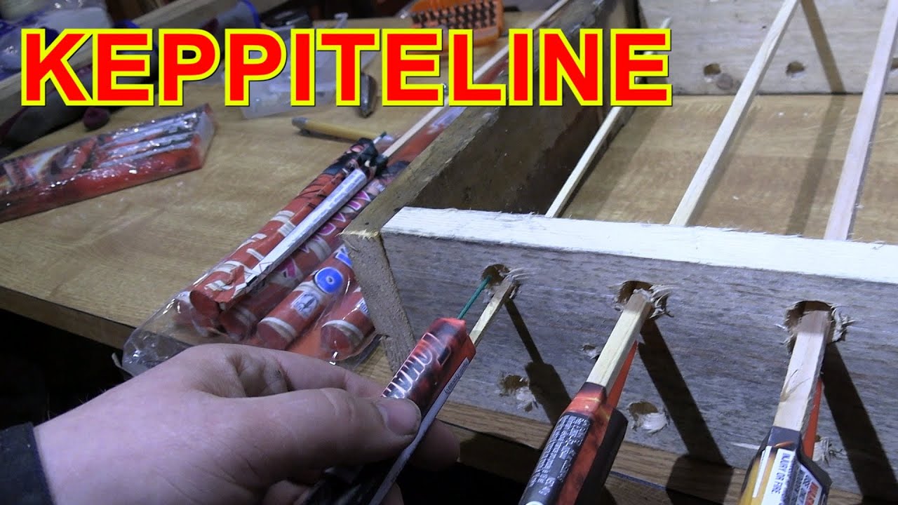 Yksinkertainen teline keppiraketeille