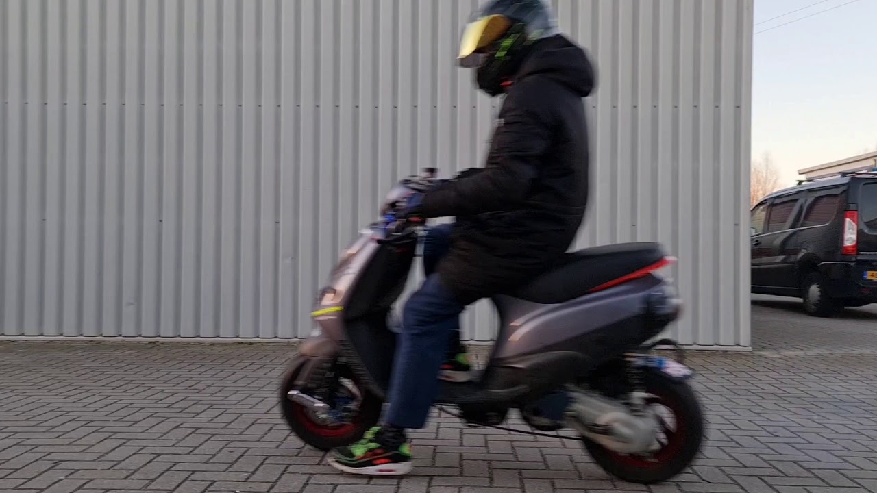 2 stroke madness powered by a.v.d.m. tuning