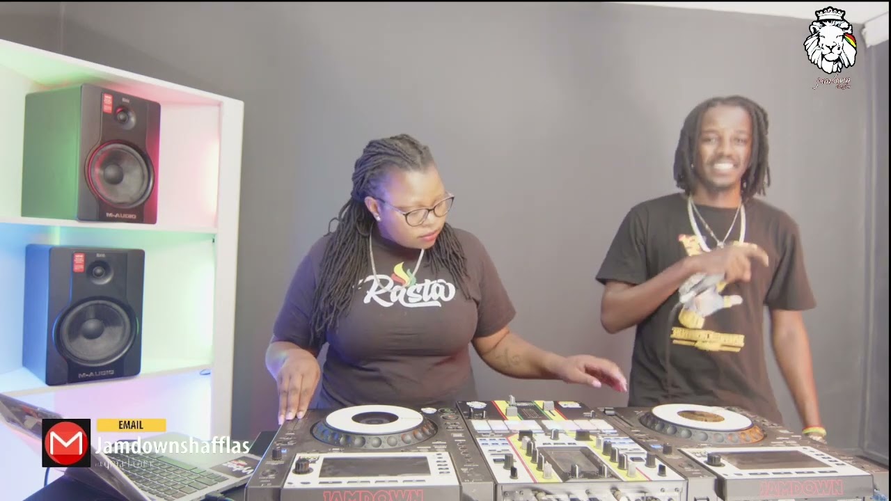 DJ MEXXY ft SPAPA DEH LIVE (BEST REGGAE MIX )
