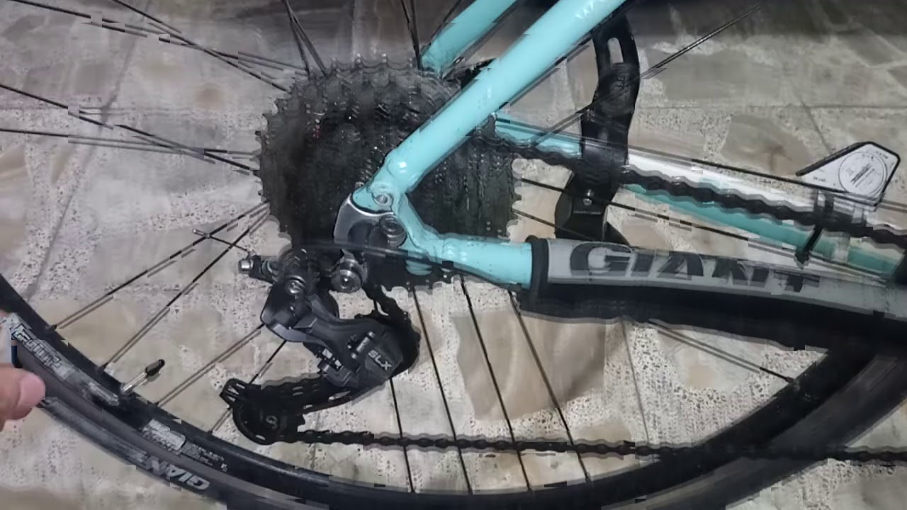 تنظيف جنزير العجله والتروس وتزييت الكتينه / غسيل سلسلة الدراجة