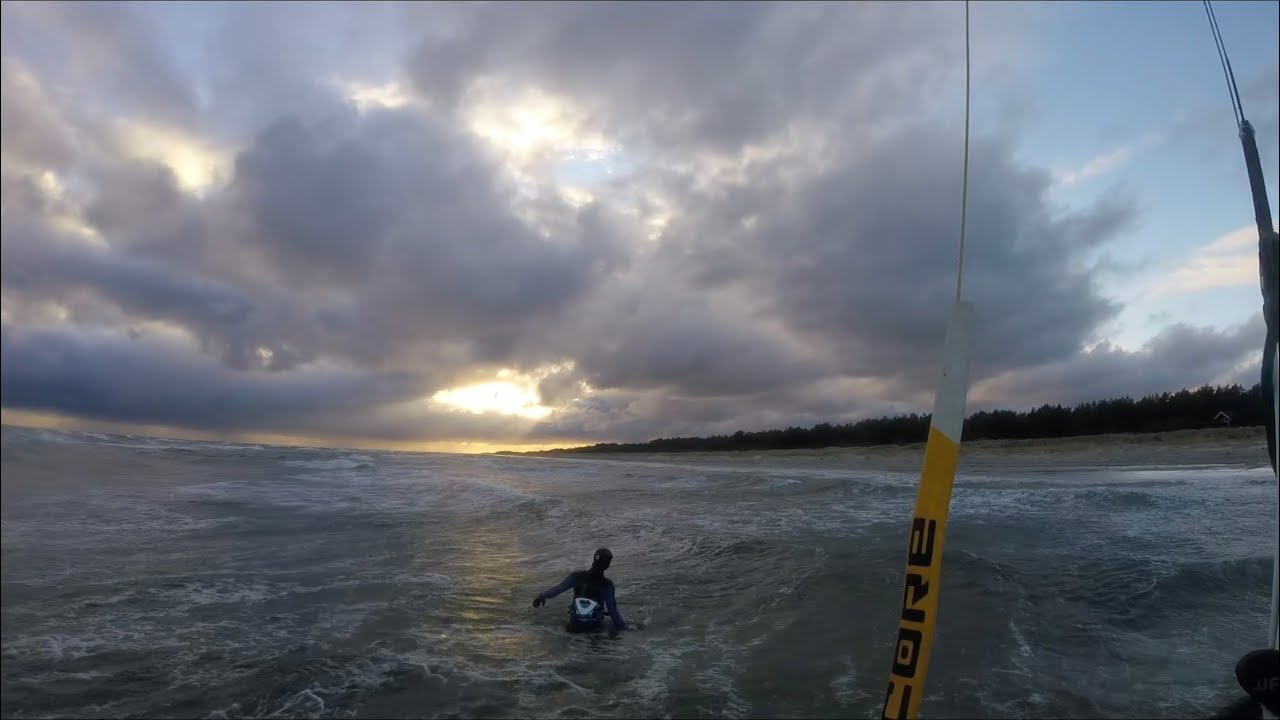 Kitehorror!!! Full version+description. Rescue my friend's kite before takeoff with perfect timing!