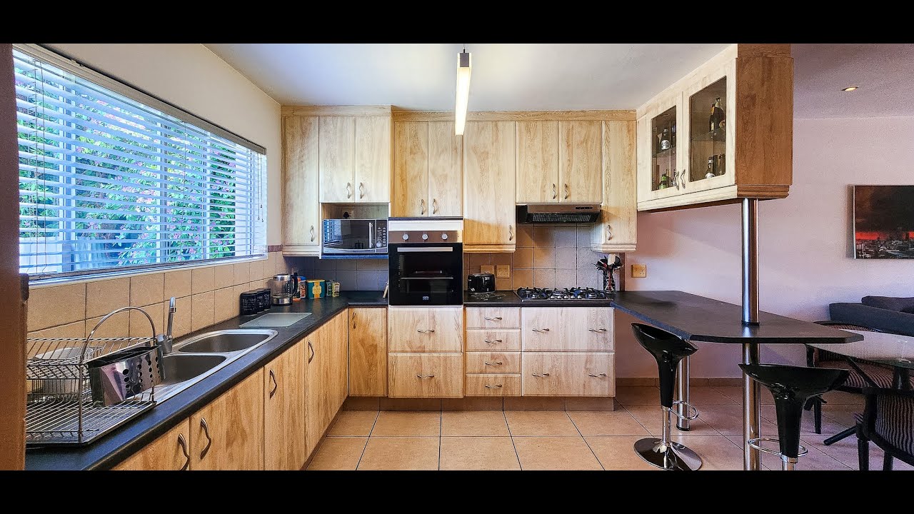 AUCKLAND PARK. 98 1st Ave, Cottage. TO LET. ON SHOW.