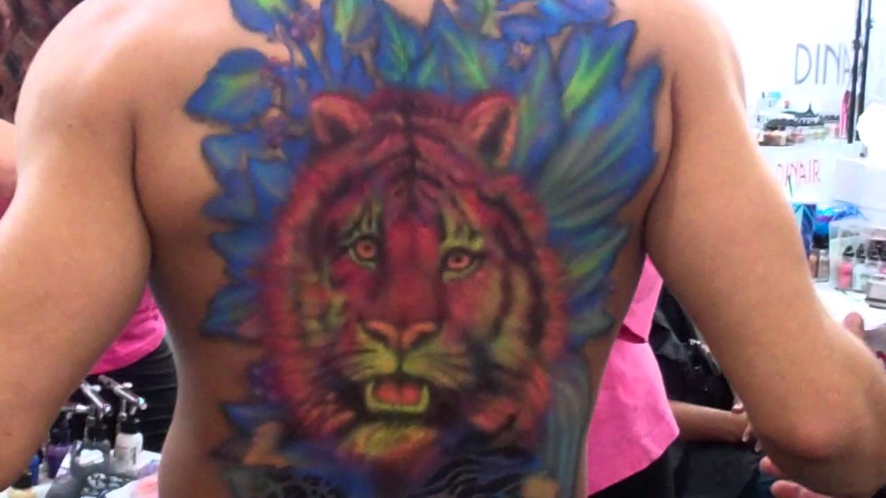 DinAir Airbrush Body Paint IMATs 2012 Los Angeles