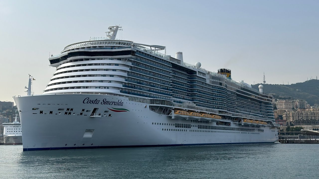 Costa Smeralda in partenza da Genova