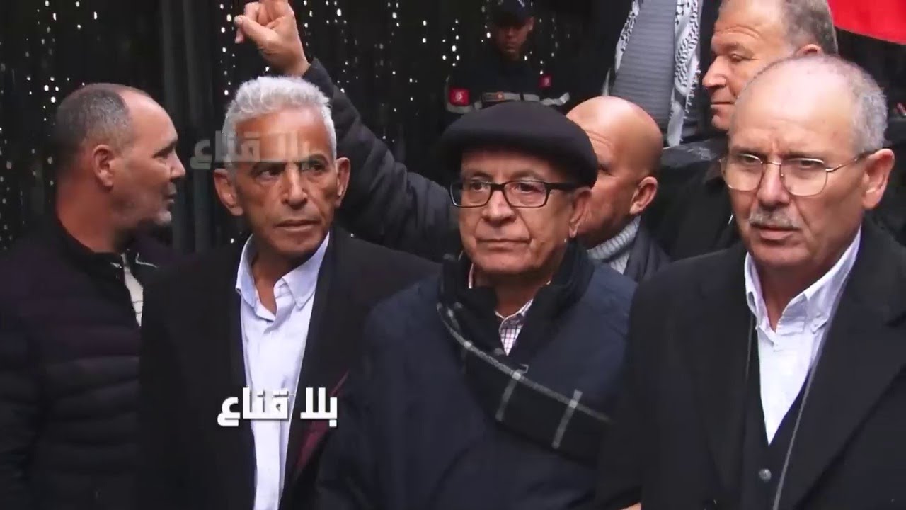 اتحاد الشغل ينهاار؟!نورالدين الطبوبي وحيد..المعارضة النقابية تتحرك ومستقبل غامض لاتحاد حشاد؟!!