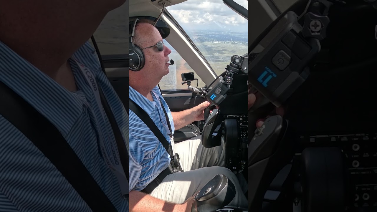 TCAS-RA!  Garmin G3000 TCAS Resolution Advisory #aviation #citation #pilot #CJ #CJ3 #jet #flying