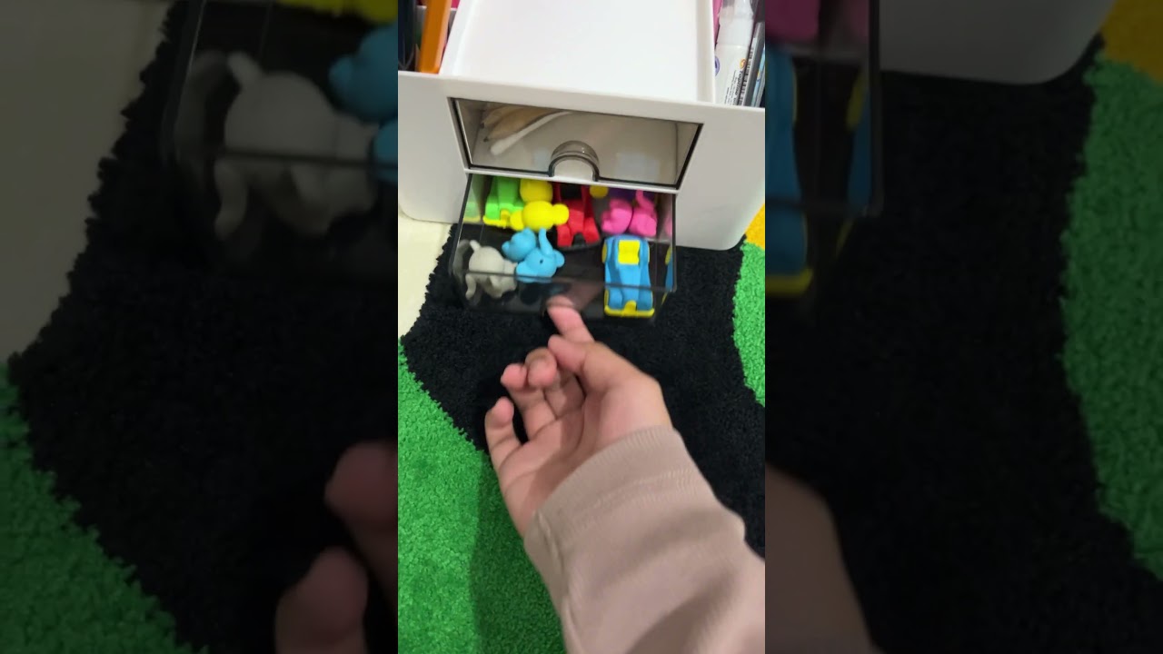Packing a M&Aring;LA art bag asmr 😊 hope you enjoy it! #blankspace #m&aring;la #art