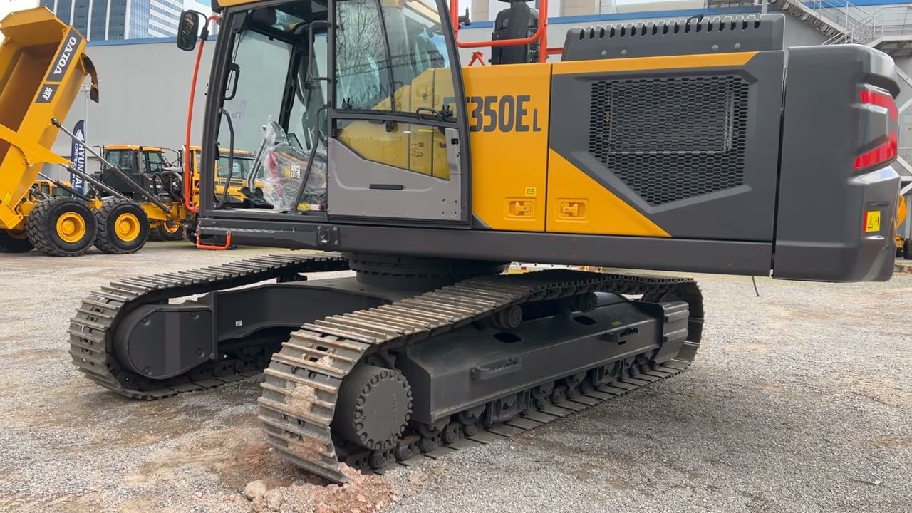 2023 Volvo EC350El Crawler Excavator Interior and Exterior Walkaround Atest Expo 2023