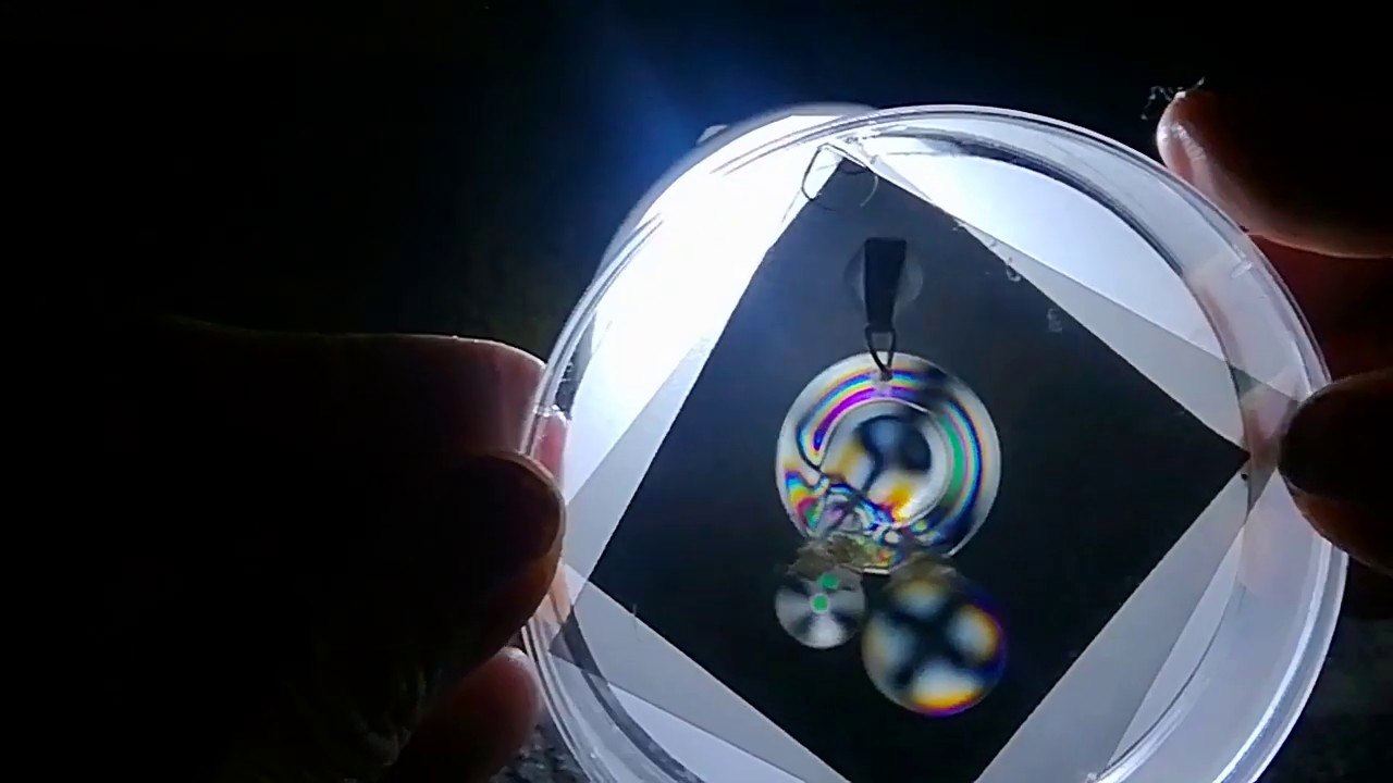 偏光板で水晶とビー玉とプラスチックを使ったアクセサリー