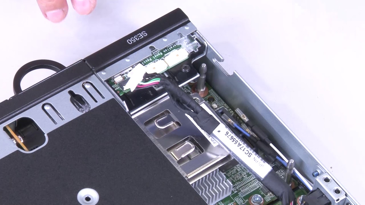 Lenovo ThinkSystem SE350 installing a Front Operator Panel