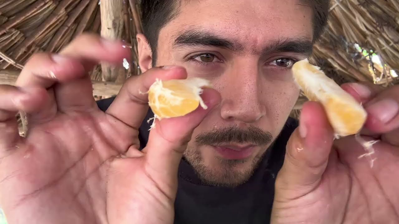 ASMR Mouth sounds / Comiendo Mandarina 🍊