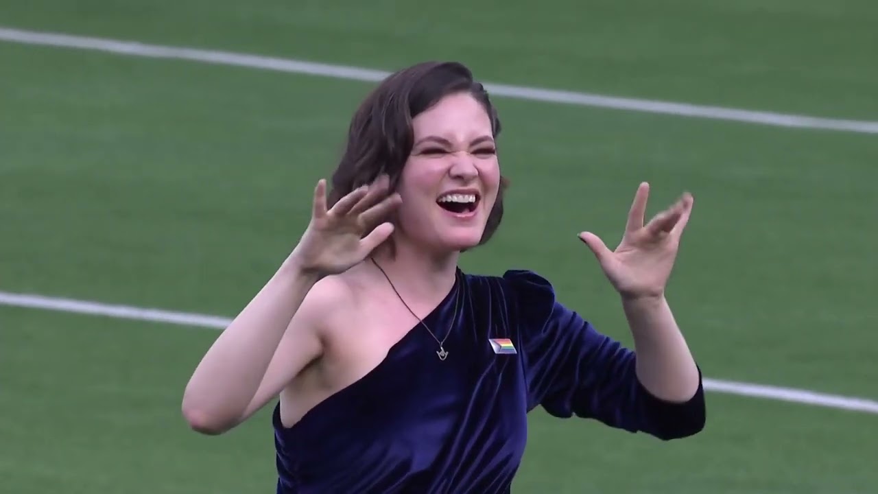 Sandra Mae Frank (Deaf Actress) Performs National Anthem in ASL at Super Bowl LVI