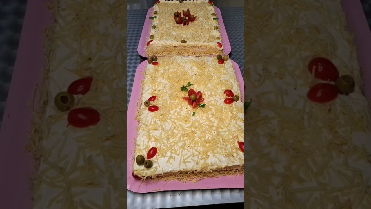 Torta salgada de p&atilde;o de forma #receita