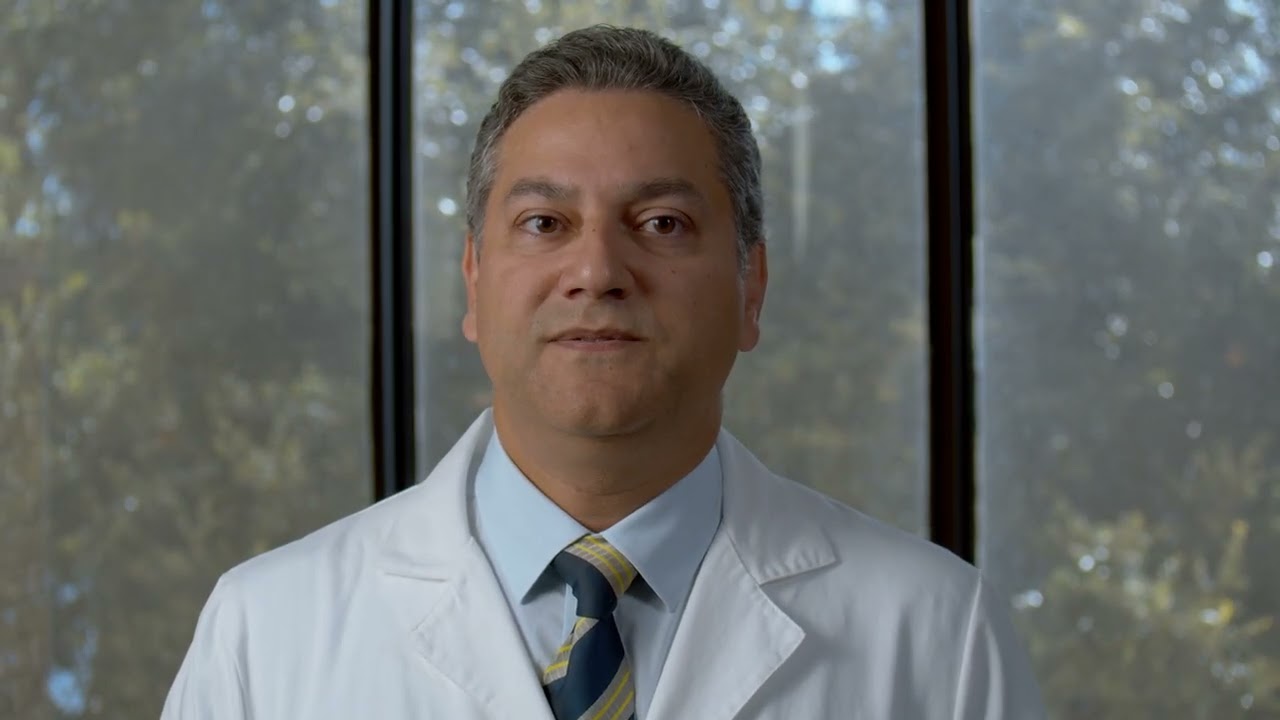 Знакомьтесь, хирург-ортопед по заболеваниям кисти и локтя, доктор Амир Качуи | AdventHealth