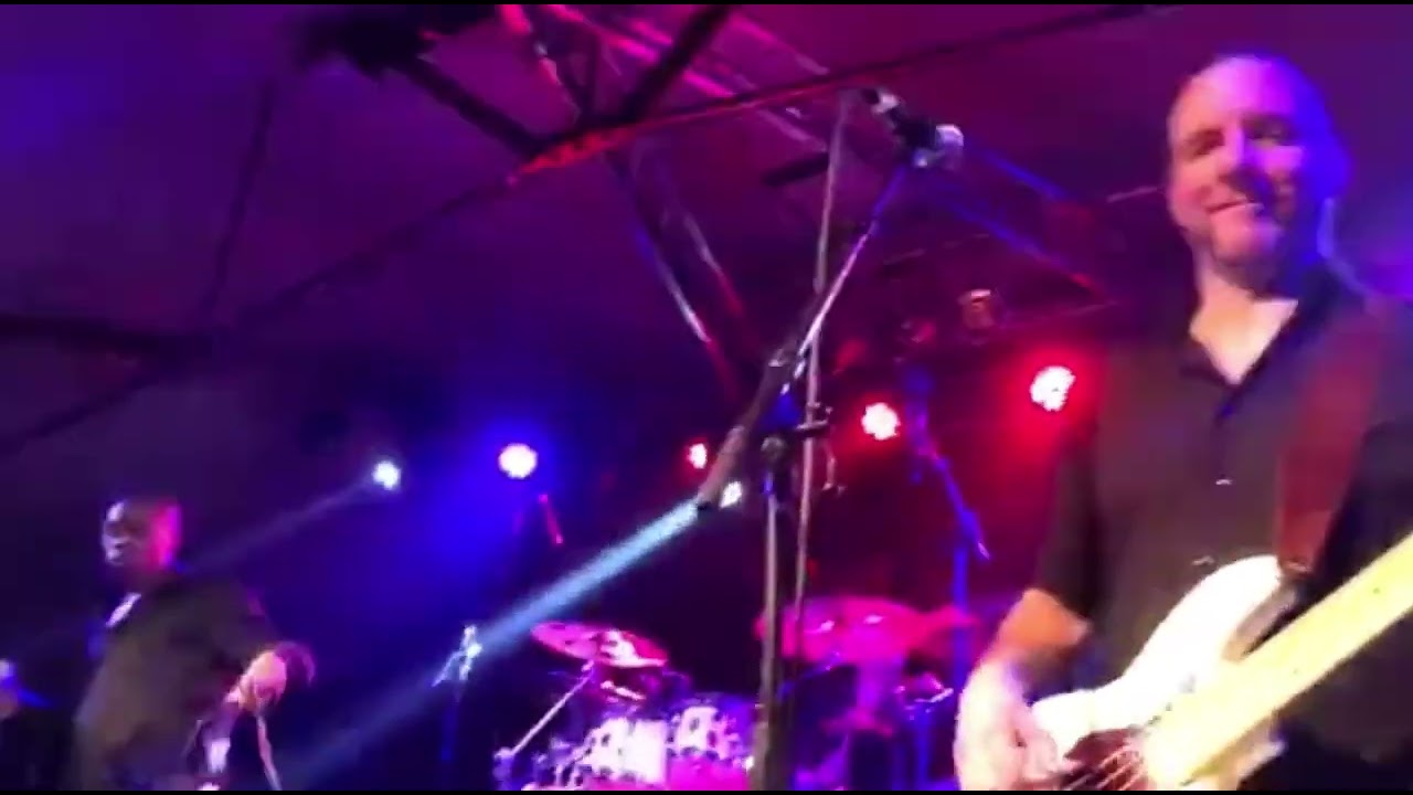 ROACHFORD Live