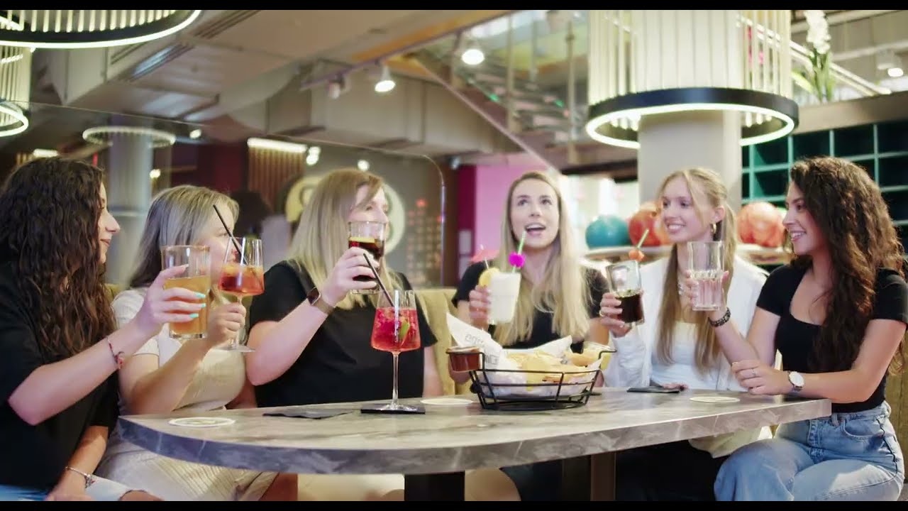 BOWL & CO. in Leonberg | Bowling-Spaß am Traumpalast und IMAX-Kino