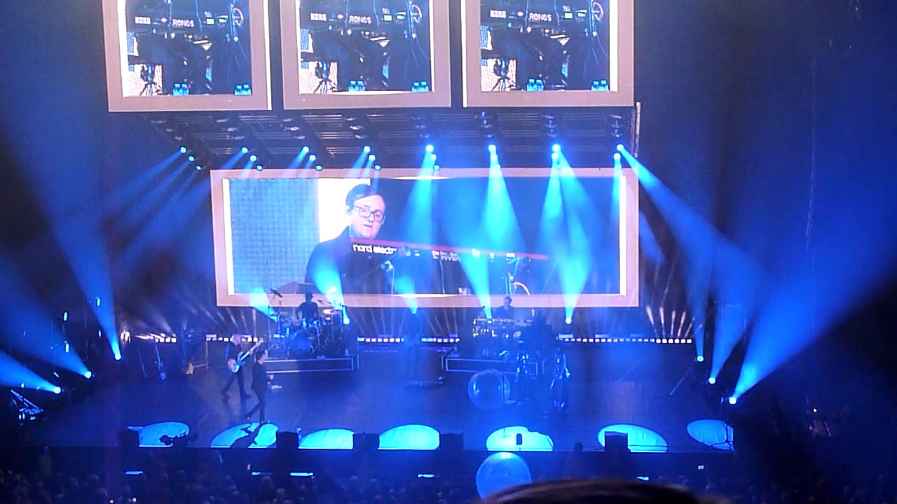 Rick Astley - Never Gonna Give You up - Hull