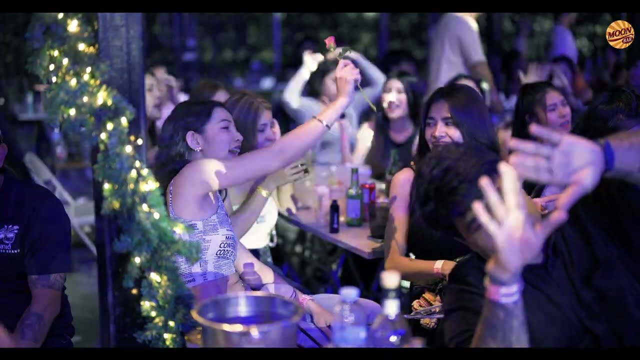 เหนื่อยไหมหัวใจ - MVL l The moon bar