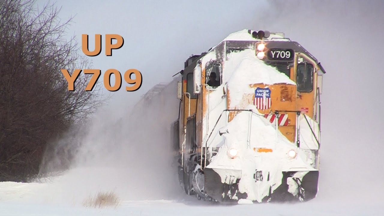 UP Y709 South, the Troy Grove Job, Busting Snow Drifts on 1-26-2014