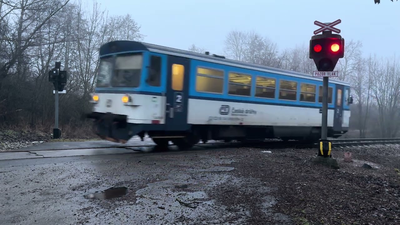 Železniční přejezd Oslavička (P3917)
