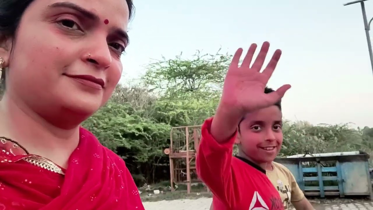 आप भी हमारी होली के दिन की मस्ती का आनंद लीजिए