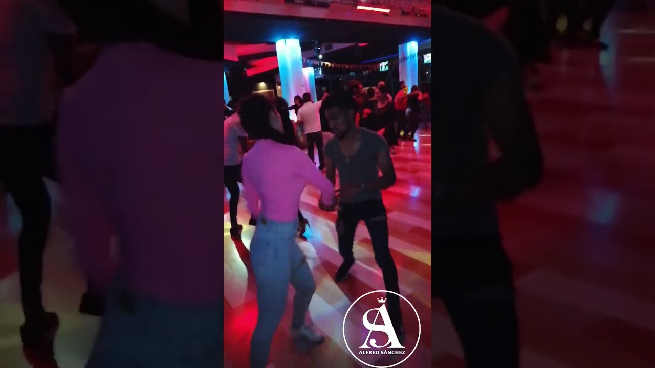 Alfred Sánchez 👑 salsa social