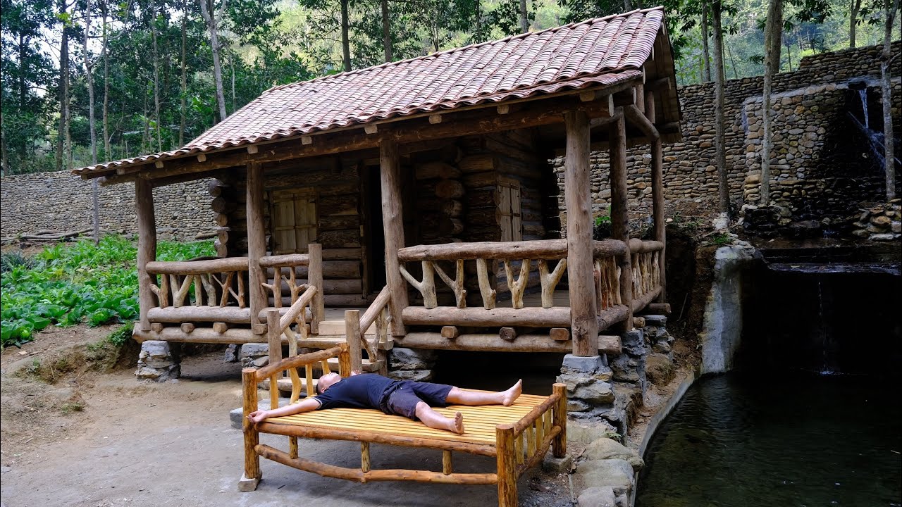 See how this man turns wild fruits growing in the forest into PU PAINT to paint his bed.