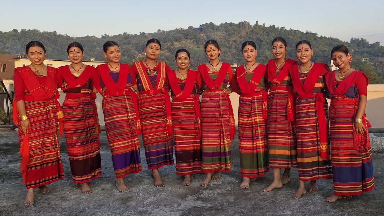 Team Hajong.                                      Choreographed by Kakali Bezbaruah. #hajongdance