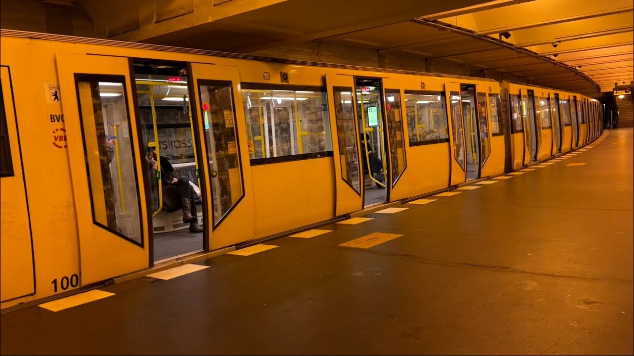 U-Bahn Berlin - Zurückbleiben bitte!! #berlin #bvg #train