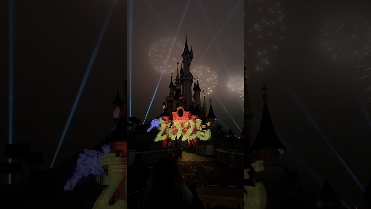 2024-2025 New Years Eve Fireworks Disneyland Paris