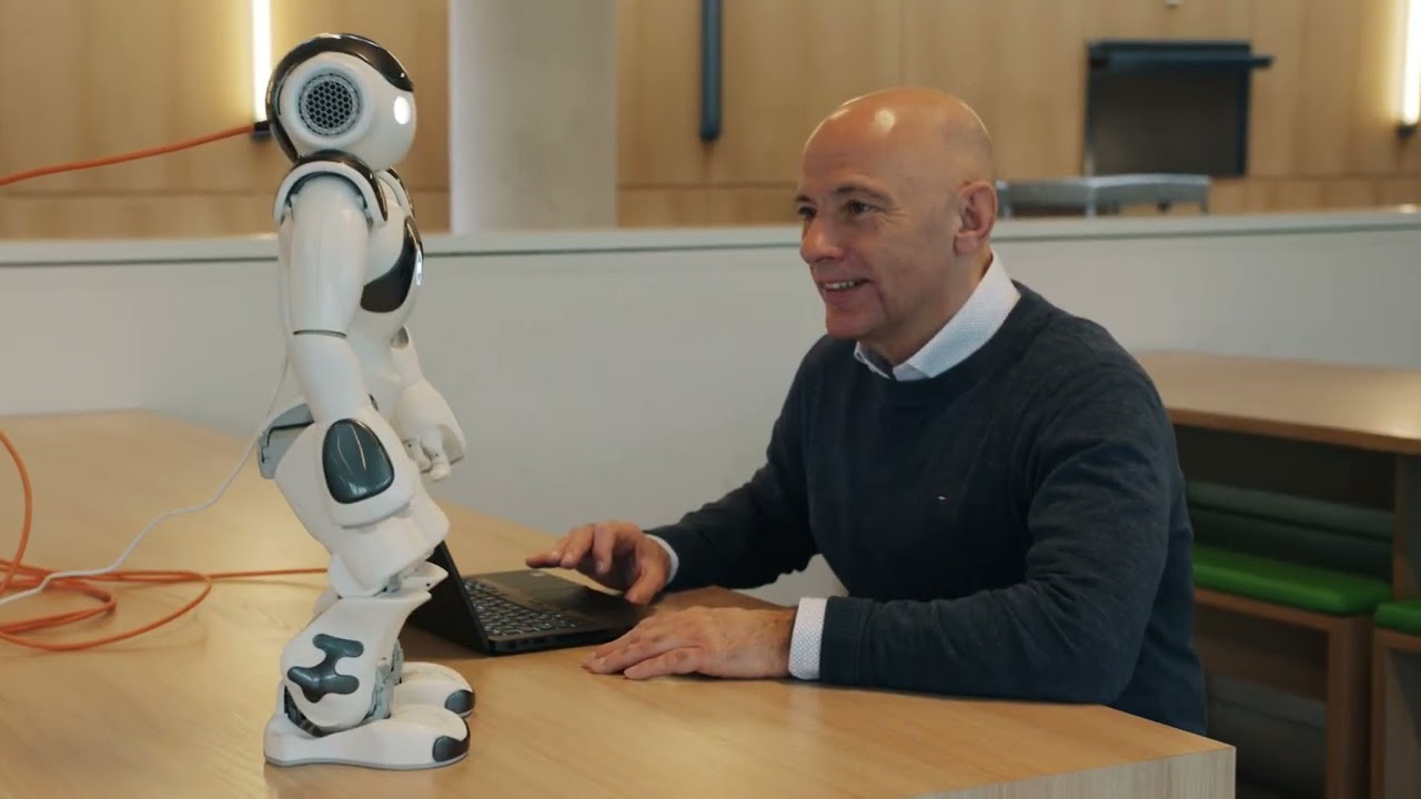 Kennisclip: Kunnen robots de wereld beter maken? - Prof. Ton Wilthagen