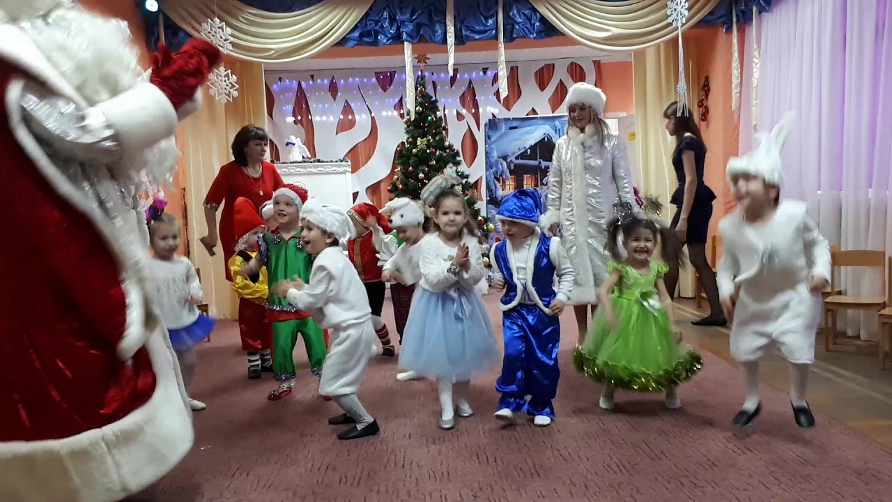 Чух, чух, паровозик новогодний!