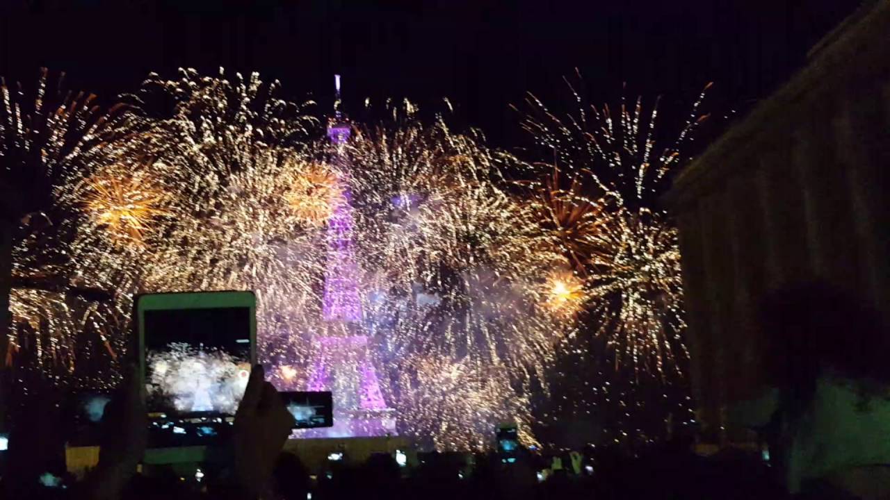 Bastille day France Eiffel Tower Fireworks part 1 2016