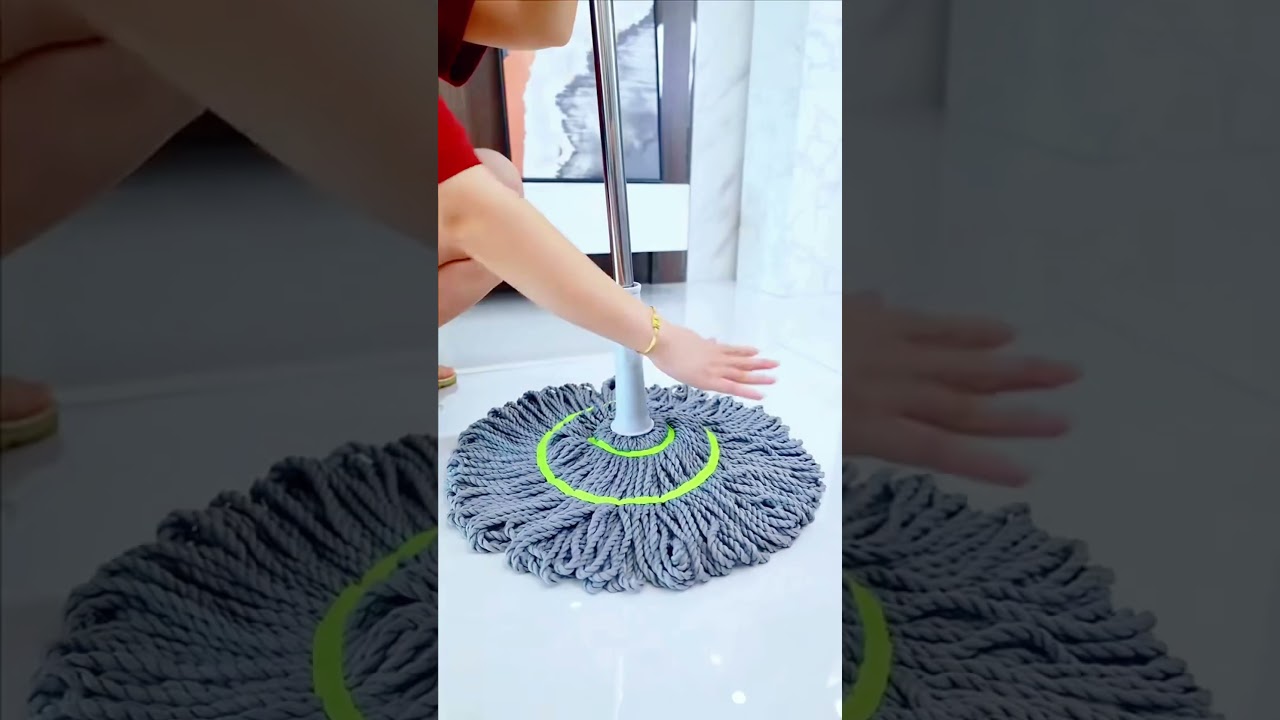 🙌 Hands-free mop magic! One mop to clean the whole house — no bending, no mess!