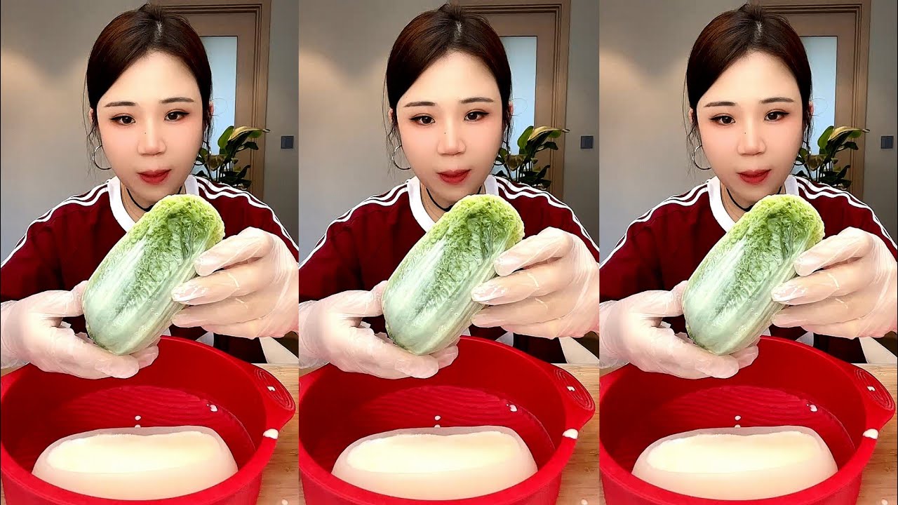 ASMR ICE EATING WITH MATCHA 
