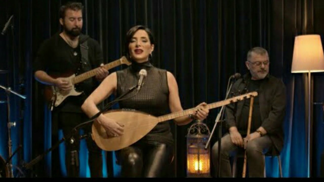 Özlem Özdil - Böyle Söyle
