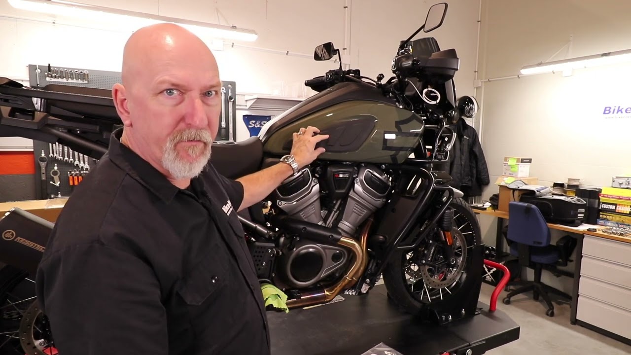 Harley Davidson Pan America Tank pads episode 6