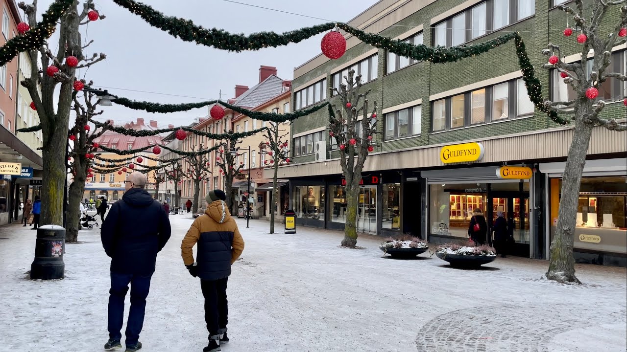 Sweden Walks: Katrineholm. Virtual city walk in Swedish small town