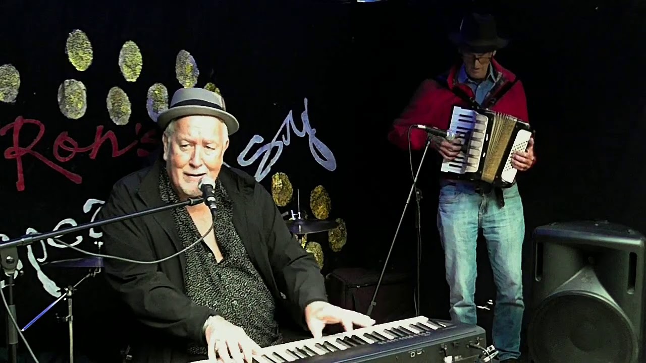 DIZ WATSON  @ Ron`s Speakeasy