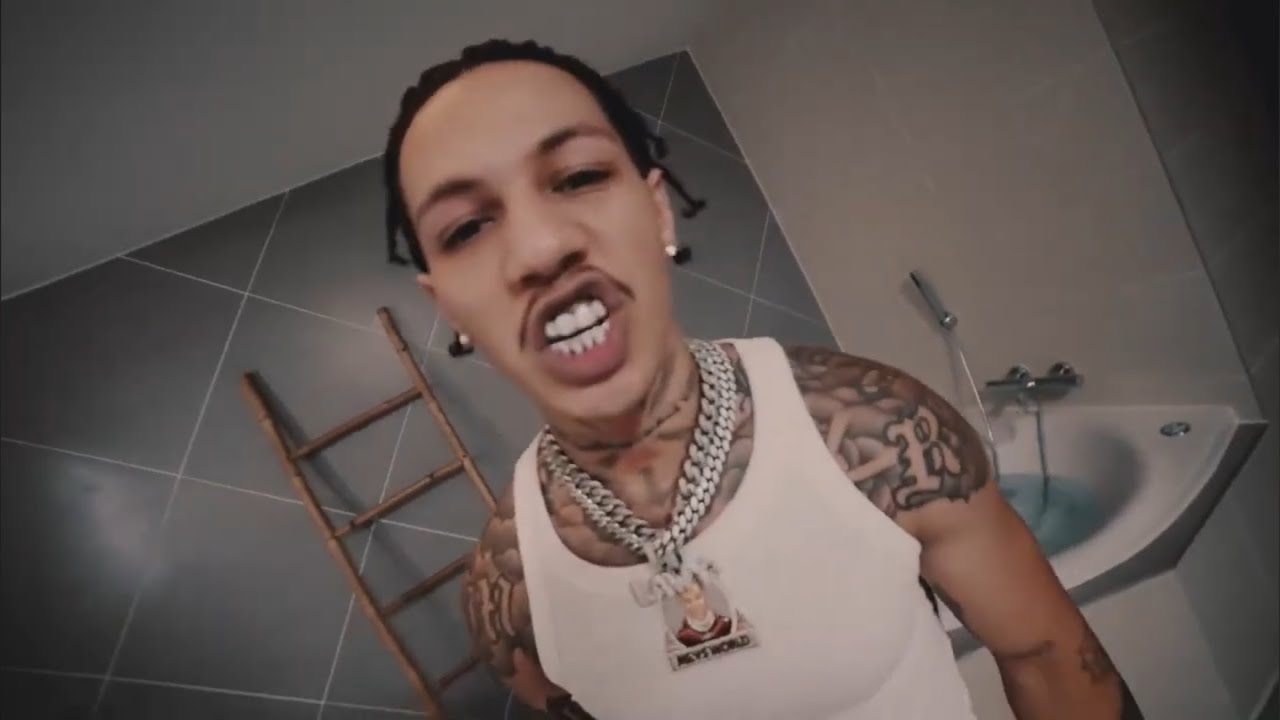 Larry - SIGNAL #2 (Clip officiel)