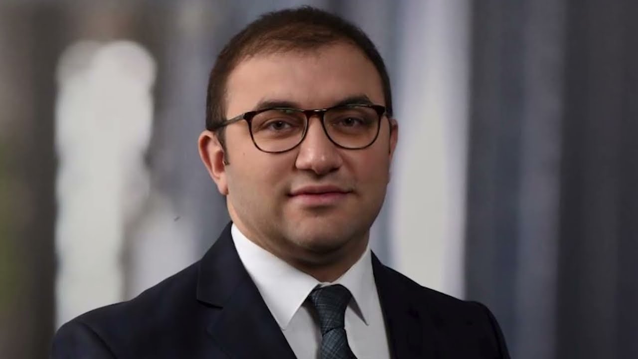 11 dəqiqəyə beyin əməliyyatı edən Almaniyanın azərbaycanlı həkim Nuran Abdullayev