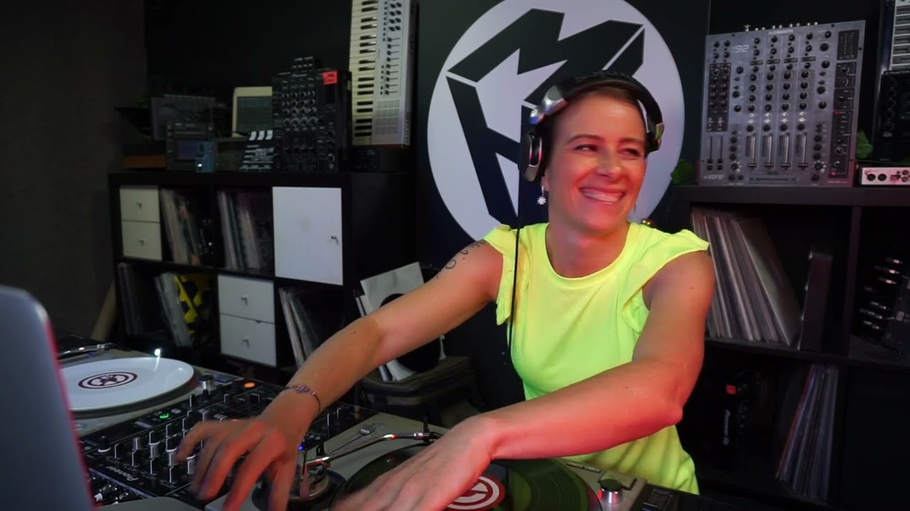 LADY NEON@Studio Techno 002 - (MAF Studio) - Peak Time Techno