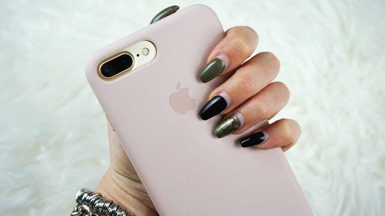 WHAT'S IN MY IPHONE 7 PLUS• 2017 💕