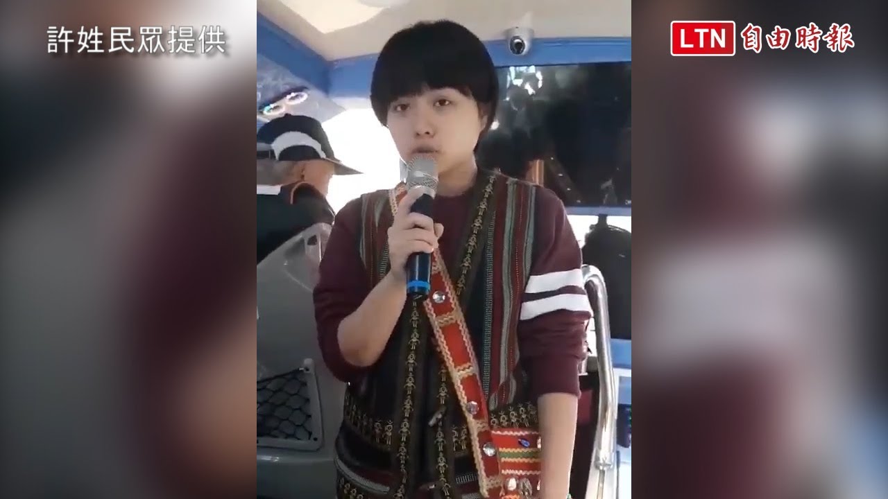 【萌】原民小妹妹兜售名產超逗趣 網路爆紅獲封「正港花蓮王」(許姓民眾提供)