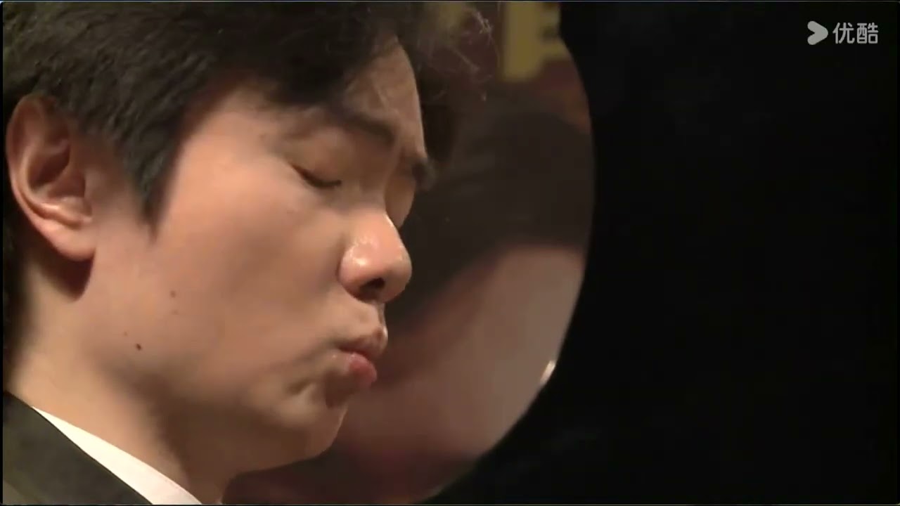 Wenyu Shen plays Liszt Hungarian Rhapsody No.2 in Tianjin China 2012
