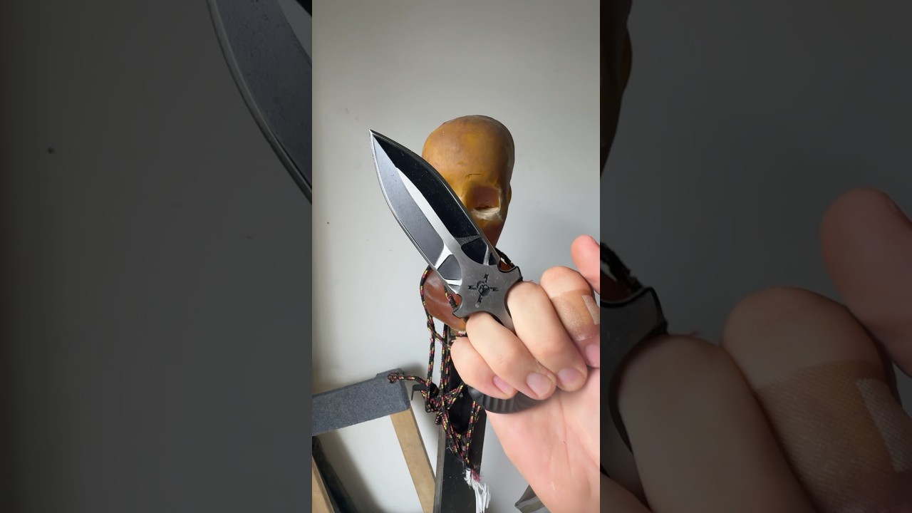 Insane Fixed Blade PUSH DAGGER! #shortsviral