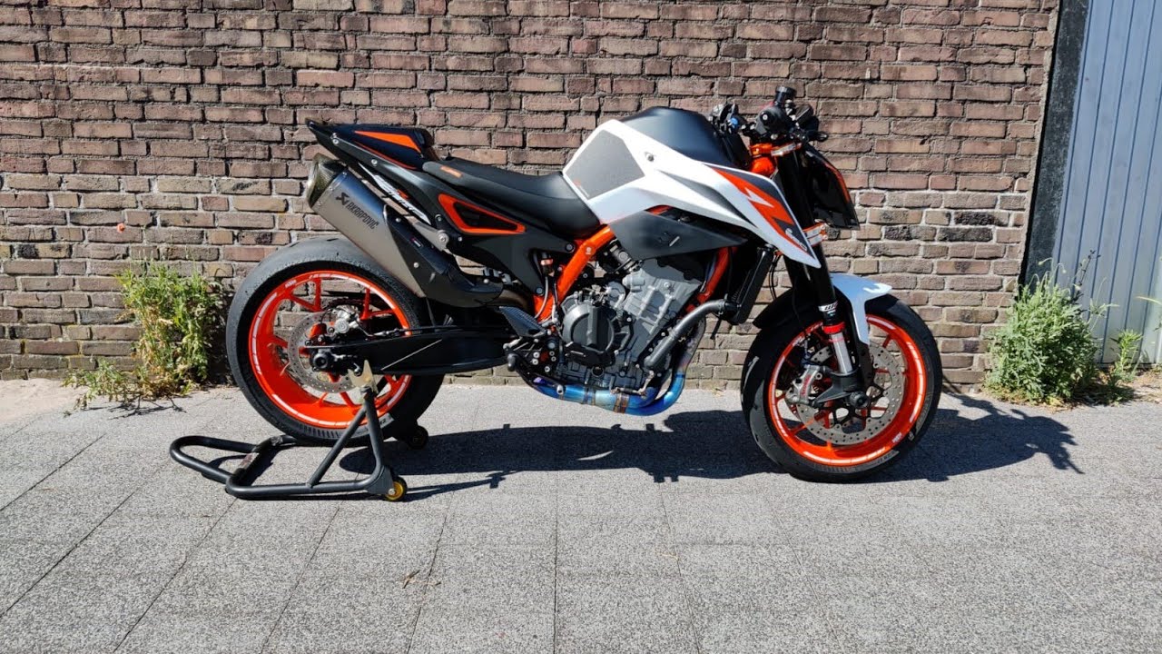 KTM Duke 890 R full Akrapovic system - pure sound
